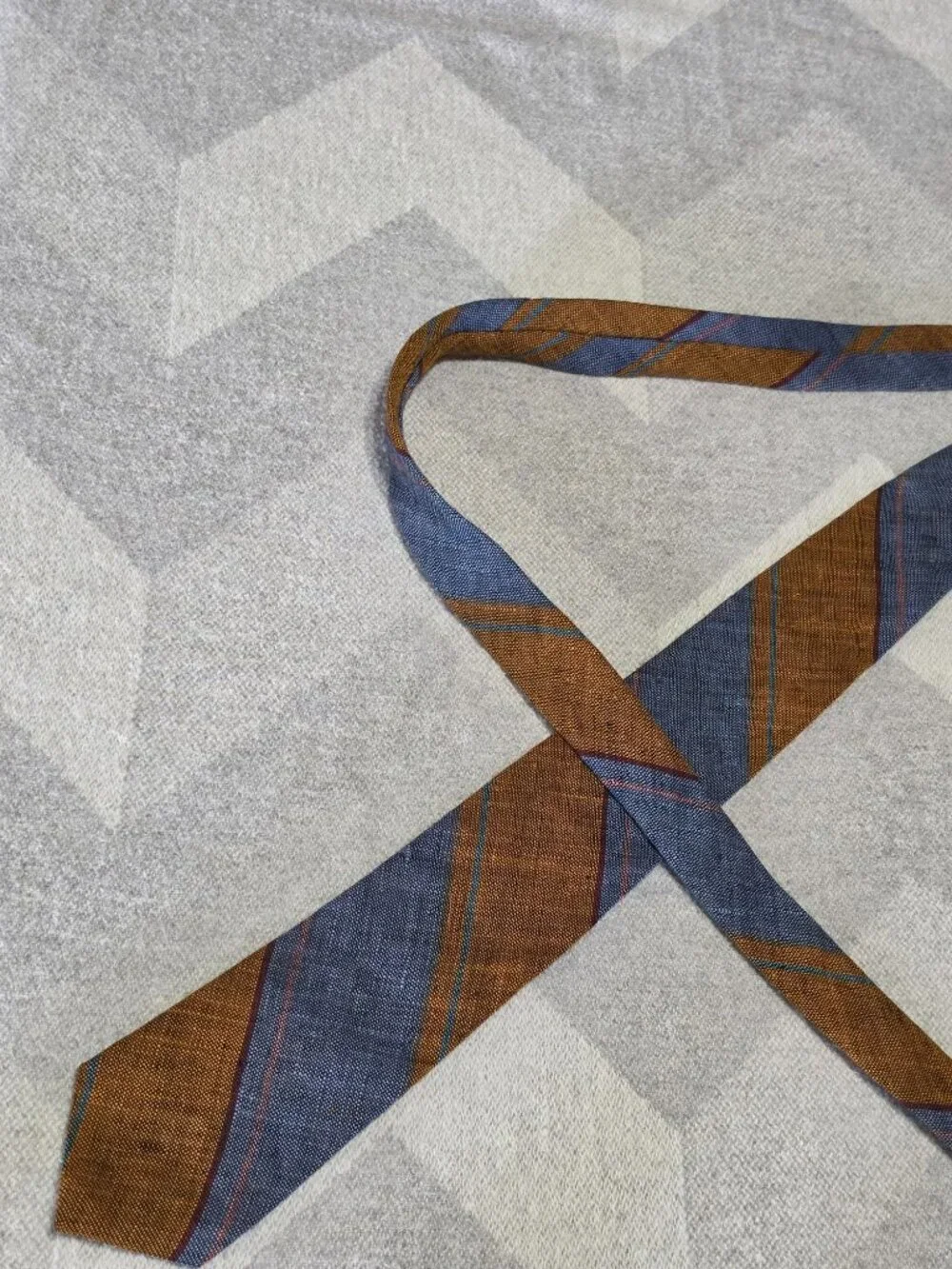 Vintage Streamers 100% Linen Tie With Blue & Orange Stripes 3